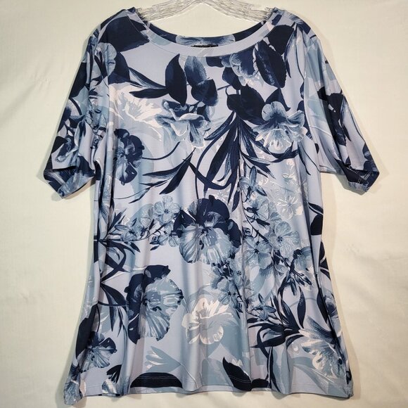 DG2 by Diane Gilman Tops - DG2 by Diane Gilman Woman's Short Sleeve Top Size Large Blue Floral Print